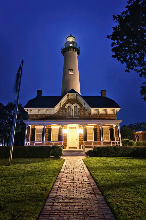 St. Simons Island, Georgia — Beaches, the Village and neighborhoods for every stage of life. Homes for sale with Val Burnett, The People's Agent.